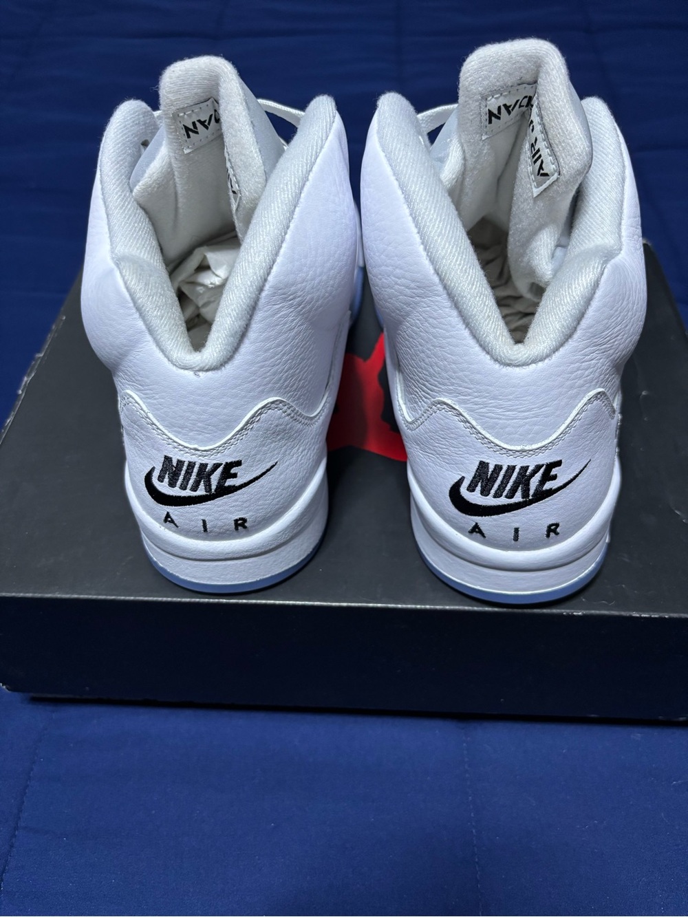 Jordan 5 Retro White Metallic 2026 Size 10.5 - Picture 4 of 9